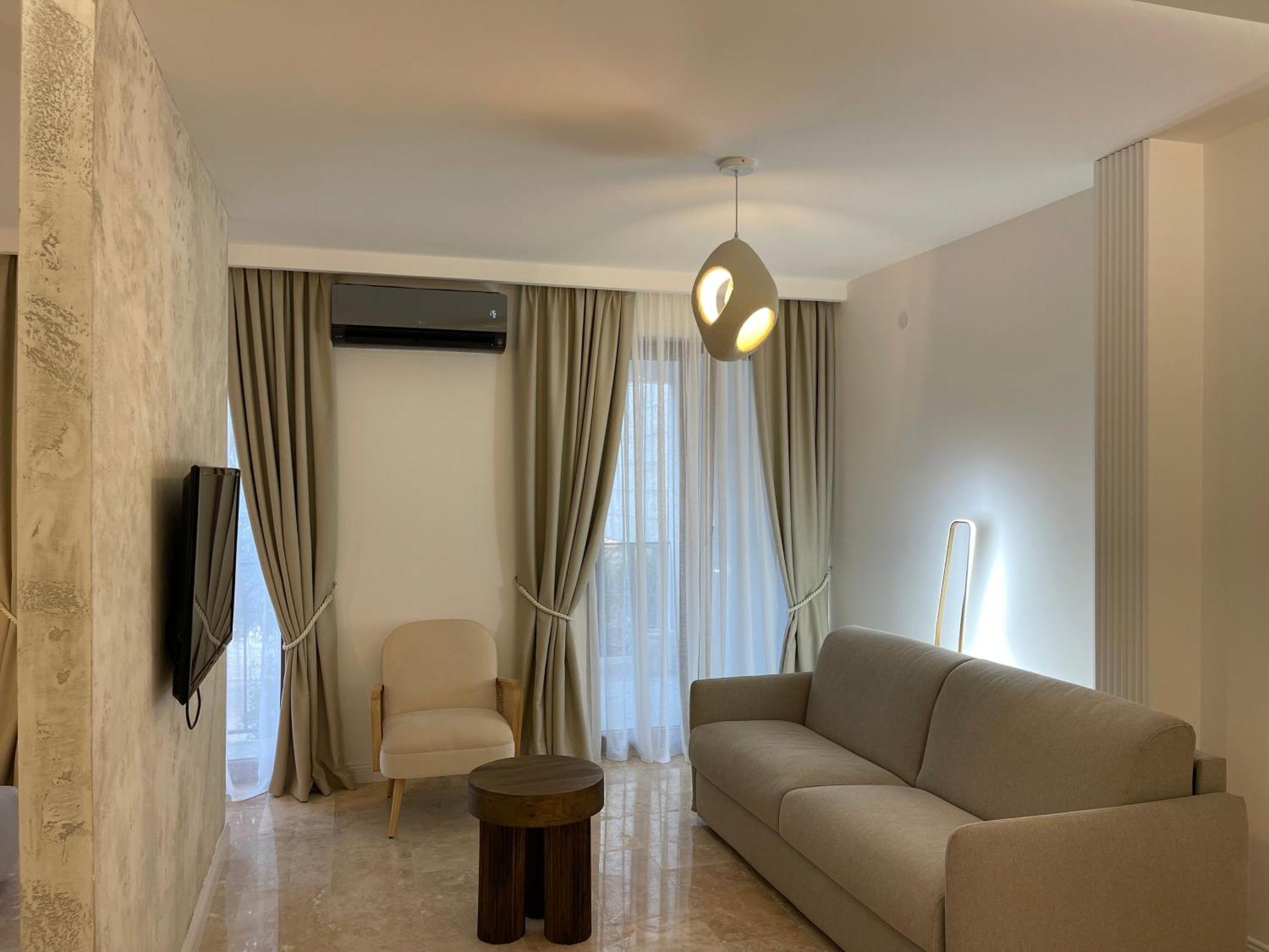 13 July Apartment Budva