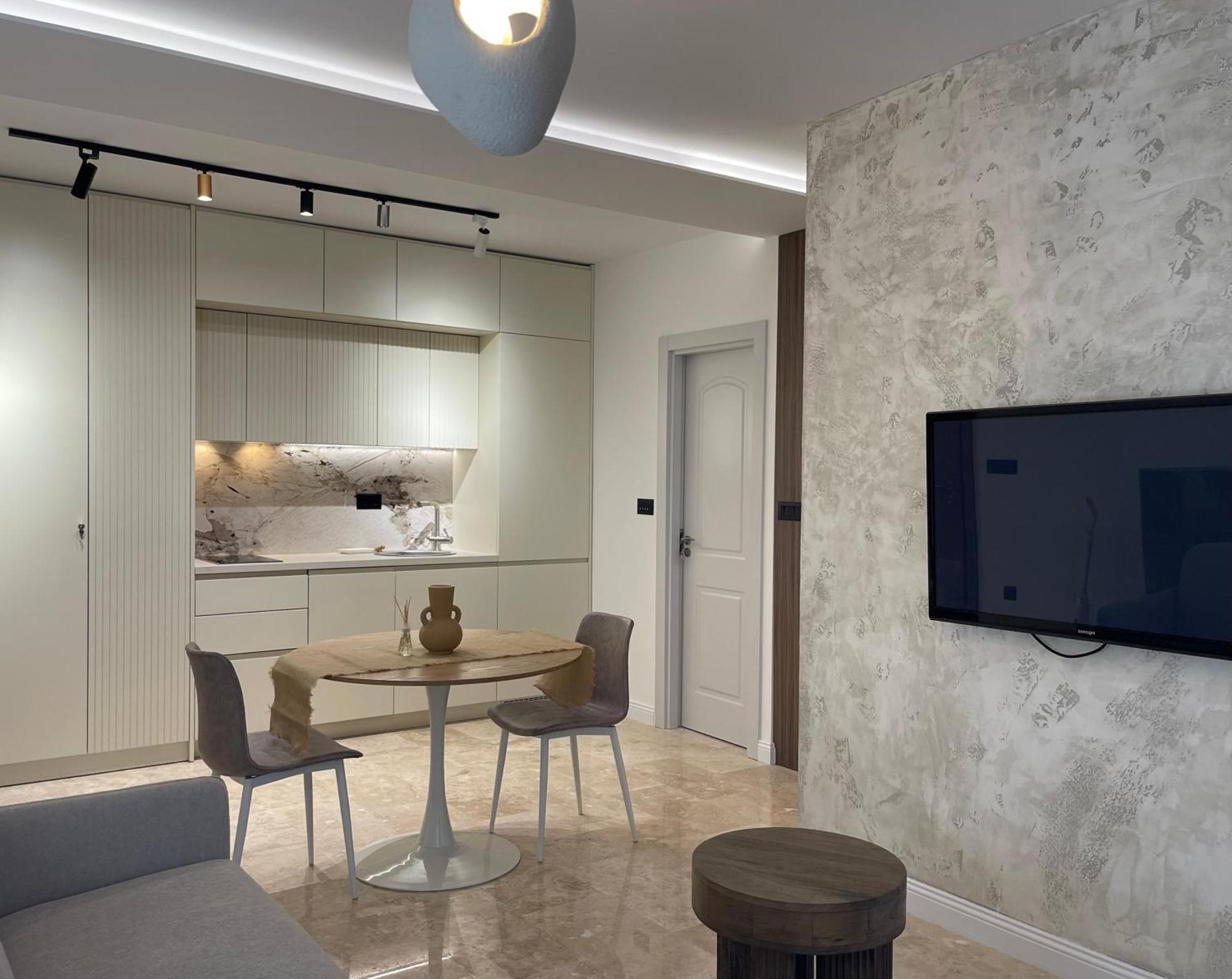 13 July Apartment *